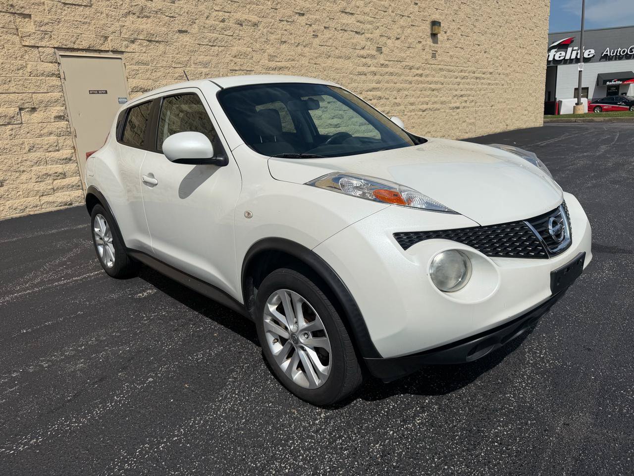 Used 2013 Nissan Juke SV FWD image 7