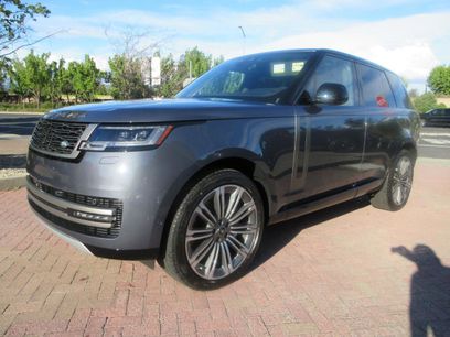 Used 2025 Land Rover Range Rover SE