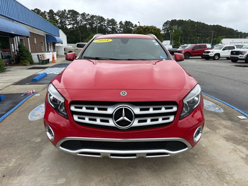 Used 2018 Mercedes-Benz GLA 250 4MATIC image 2