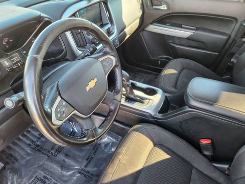 Used 2022 Chevrolet Colorado LT w/ Fleet Safety Package image 26