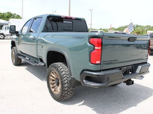 Used 2025 Chevrolet Silverado 2500 LT w/ Trail Boss Package AWD/4WD image 8