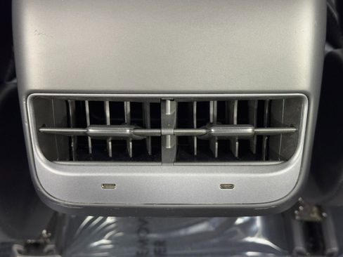 Used 2023 Tesla Model 3 Standard Range image 34