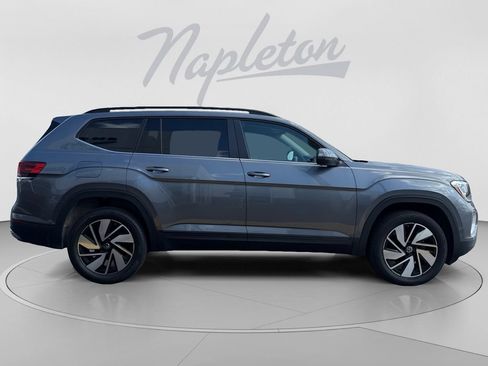 Used 2025 Volkswagen Atlas SE FWD image 7