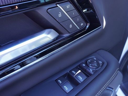 New 2026 GMC Yukon XL Elevation image 16