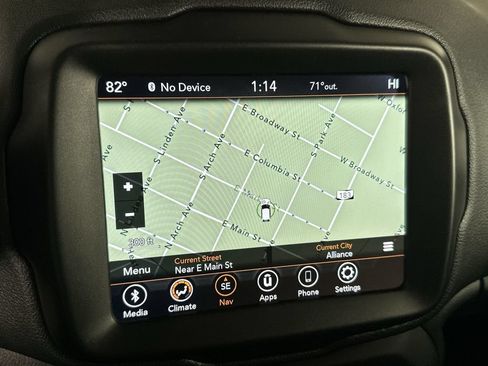 Used 2021 Jeep Renegade Latitude w/ Sun & Sound Group AWD/4WD image 17