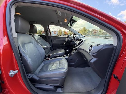 Used 2017 Chevrolet Sonic Premier image 18