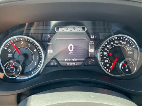 Used 2022 RAM 2500 Laramie AWD/4WD image 13