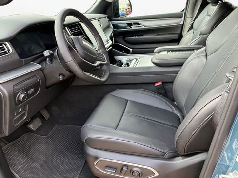 New 2026 Jeep Grand Wagoneer Limited AWD/4WD image 19