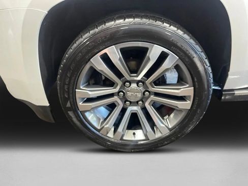 Used 2020 GMC Yukon Denali w/ Denali Ultimate Package AWD/4WD image 14