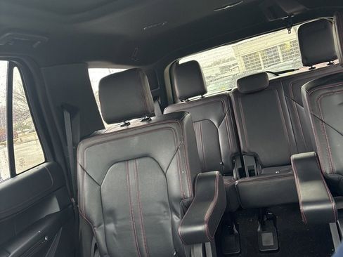 Used 2023 Ford Expedition Limited image 10