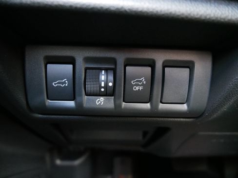 Used 2025 Subaru Outback Premium AWD/4WD image 26