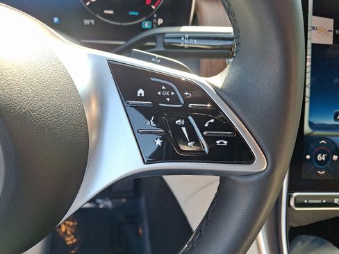 Used 2023 Mercedes-Benz GLC 300 4MATIC image 22