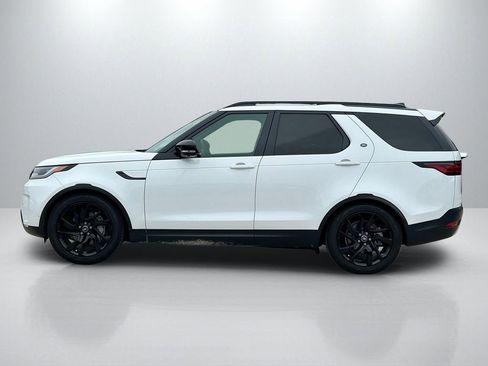 Used 2025 Land Rover Discovery S image 8