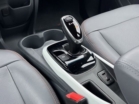 Used 2021 Chevrolet Bolt Premier w/ Infotainment Package image 21