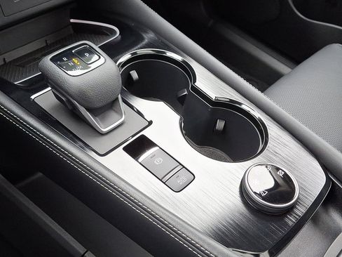 Certified 2024 Nissan Rogue Platinum image 18