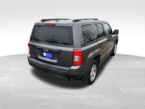 Used 2014 Jeep Patriot Sport image 6