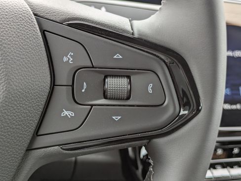 New 2027 Chevrolet Bolt LT w/ Comfort Package FWD image 17