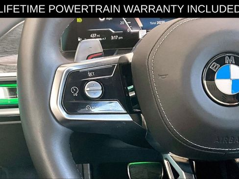 Used 2025 BMW 740i image 26