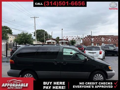 Used 2000 Toyota Sienna LE FWD image 6