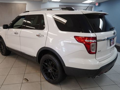 Used 2014 Ford Explorer XLT w/ Equipment Group 202A image 10