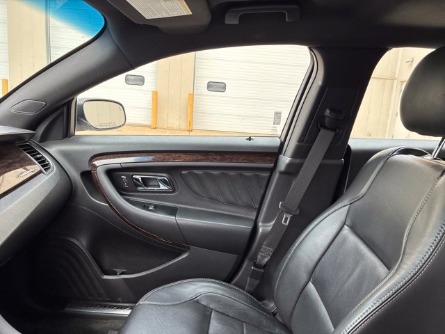 Used 2017 Ford Taurus Limited AWD/4WD image 27