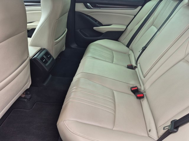 Used 2019 Honda Accord Touring image 17