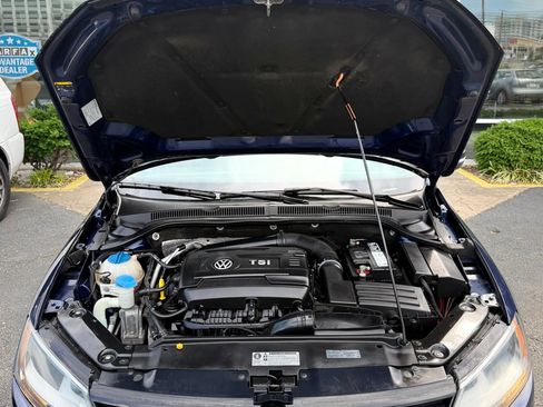 Used 2014 Volkswagen Jetta SE FWD image 35