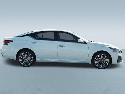Used 2023 Nissan Altima 2.5 SL AWD/4WD image 10