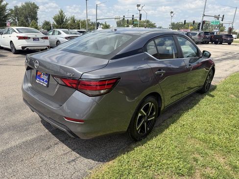 Used 2024 Nissan Sentra SV FWD image 5