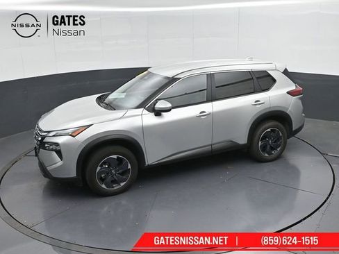 Used 2025 Nissan Rogue SV AWD/4WD image 55