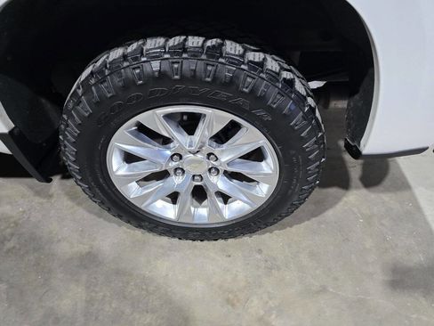 Used 2020 Chevrolet Silverado 1500 LTZ w/ LTZ Premium Package image 25