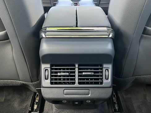 Used 2025 Land Rover Range Rover Evoque S image 44