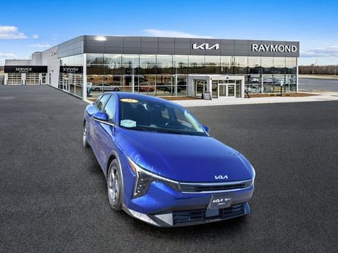 Certified 2025 Kia K4 FWD image 10