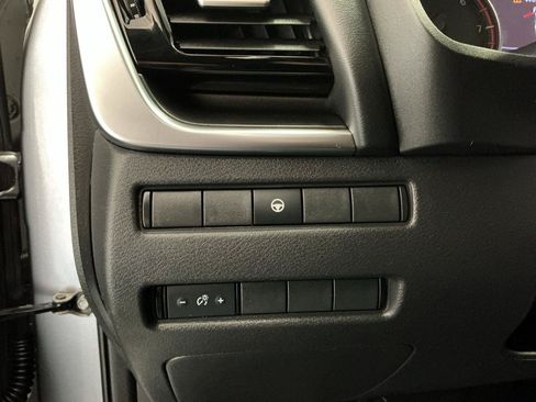 Used 2021 Nissan Rogue SV AWD/4WD image 17
