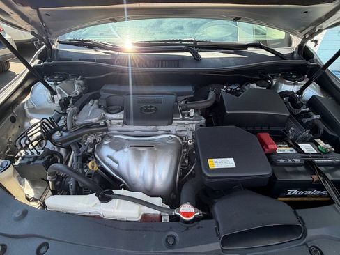 Used 2016 Toyota Camry SE FWD image 13