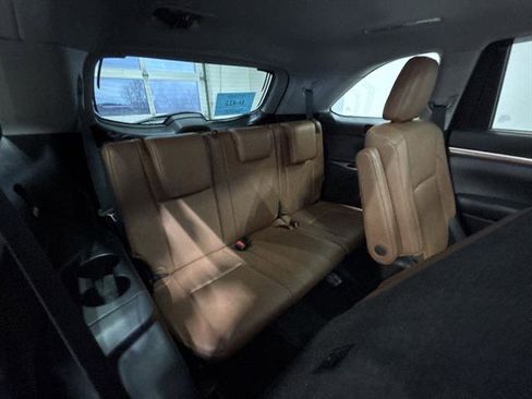 Used 2019 Toyota Highlander Limited Platinum w/ Protection Package #3 image 22