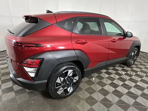Used 2024 Hyundai Kona SEL FWD image 2