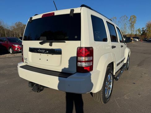 Used 2010 Jeep Liberty Limited image 5