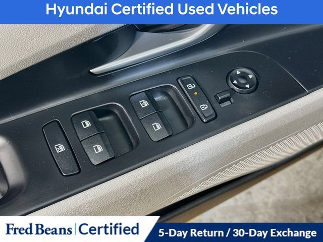 Certified 2026 Hyundai Elantra Limited FWD image 23