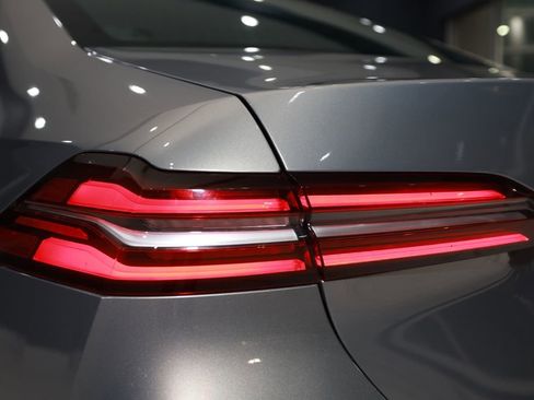 Used 2024 BMW 530i image 27