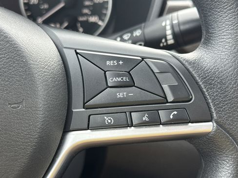 Used 2024 Nissan Altima 2.5 SV FWD image 17
