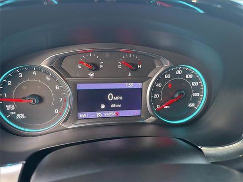 Used 2022 Chevrolet Traverse LT image 18