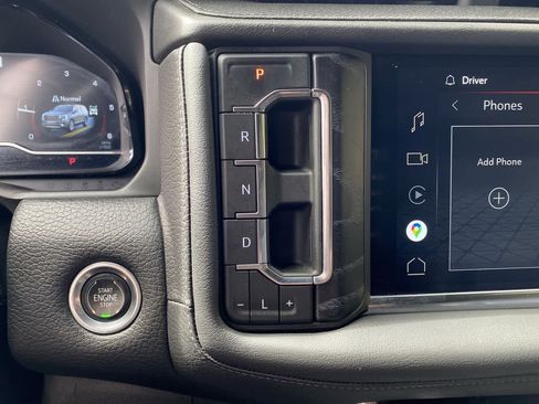 Used 2022 GMC Yukon XL Denali AWD/4WD image 25