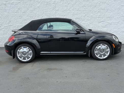 Used 2013 Volkswagen Beetle 2.5 FWD image 5