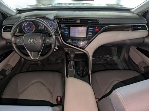 Used 2018 Toyota Camry LE FWD image 16