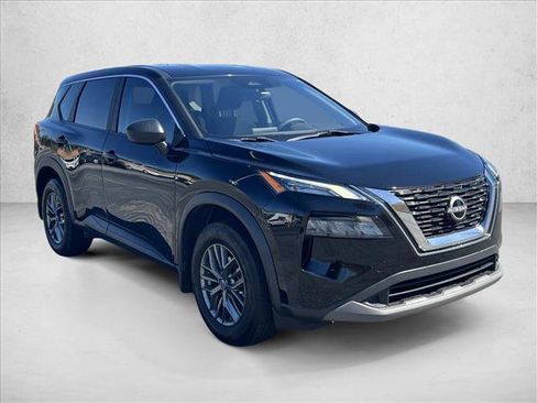 Used 2023 Nissan Rogue S image 3