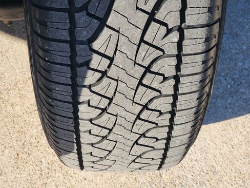 Used 2023 Ford F150 Lariat w/ Equipment Group 502A High image 12