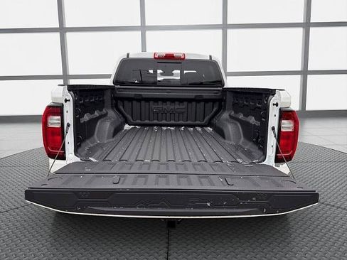 New 2026 GMC Canyon Denali image 12