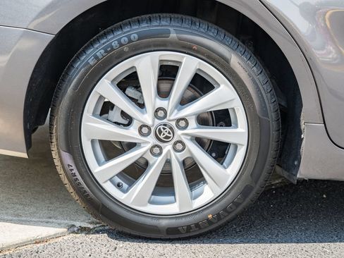 Used 2021 Toyota Camry LE FWD image 15
