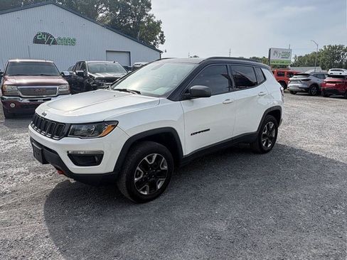 Used 2018 Jeep Compass Trailhawk w/ Leather Interior Group AWD/4WD image 1